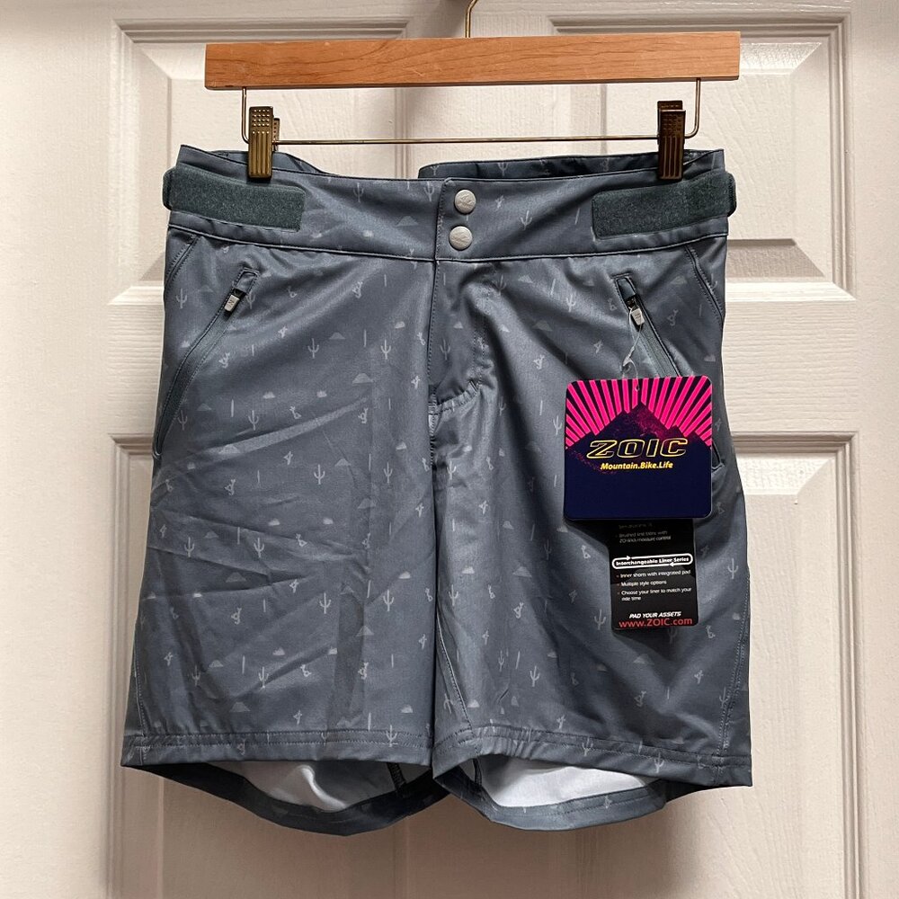NEW! ZOIC Navaeh bicycle shorts (no liner), Size Small